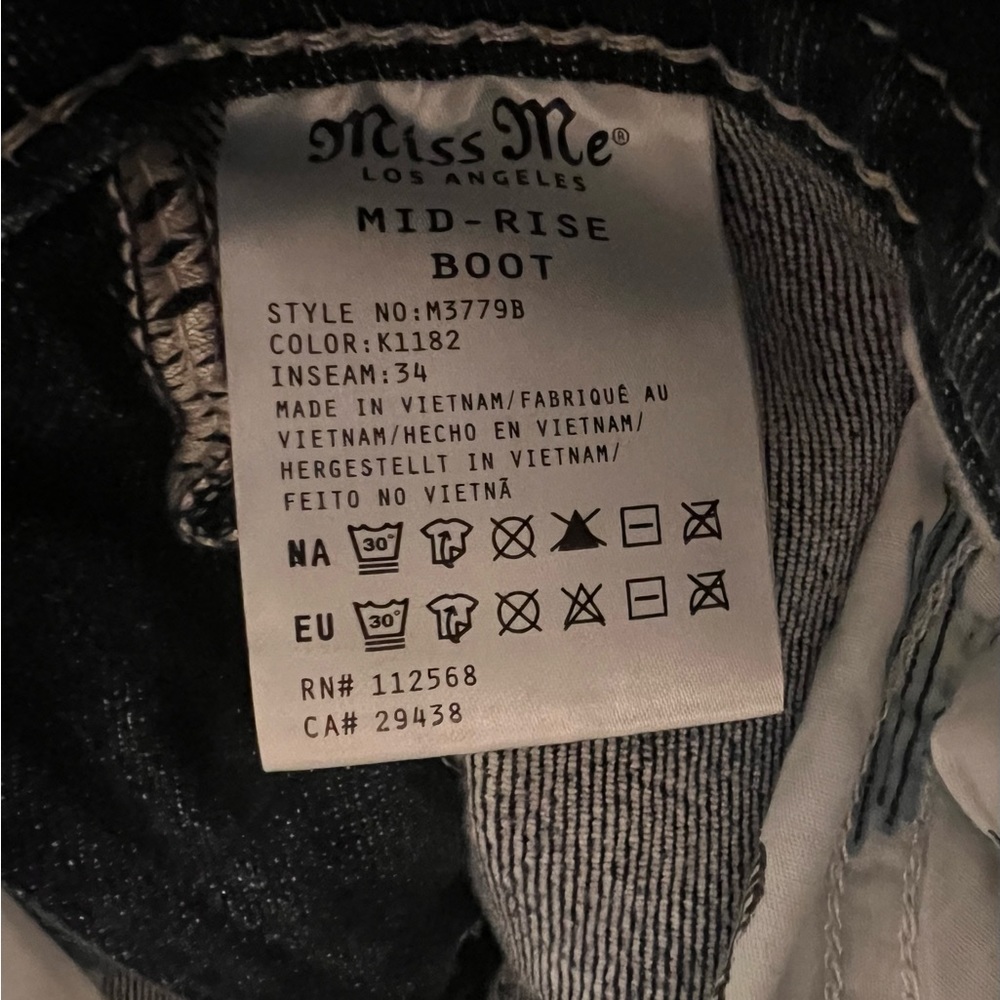 Sz 32 woman’s miss me jeans- like New